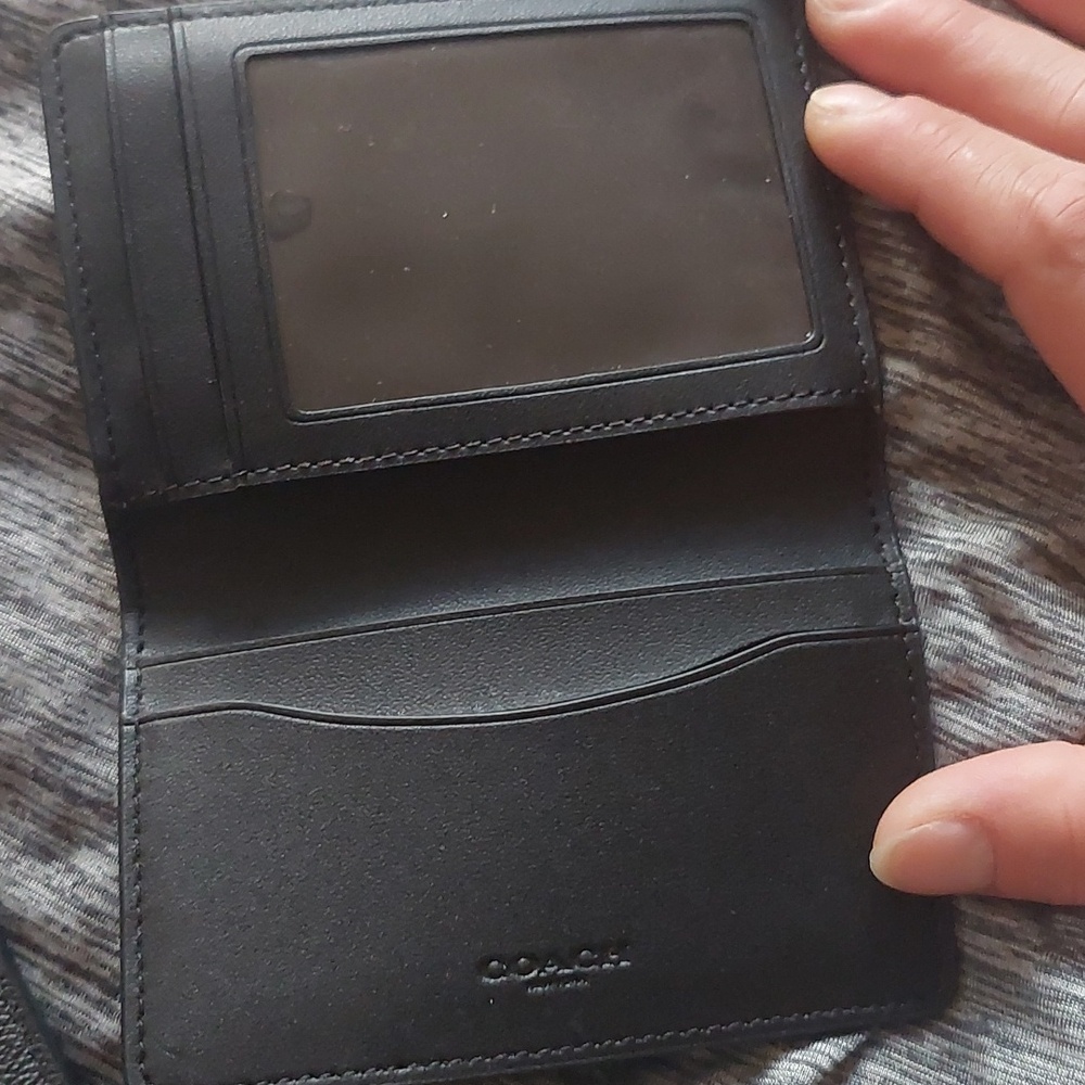Card wallet - Picture 2 of 3